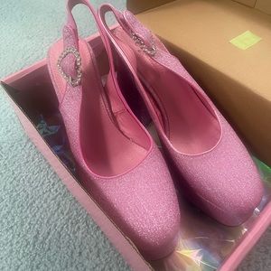 Size 9, new, sparkly pink platforms by Sugarthrillz